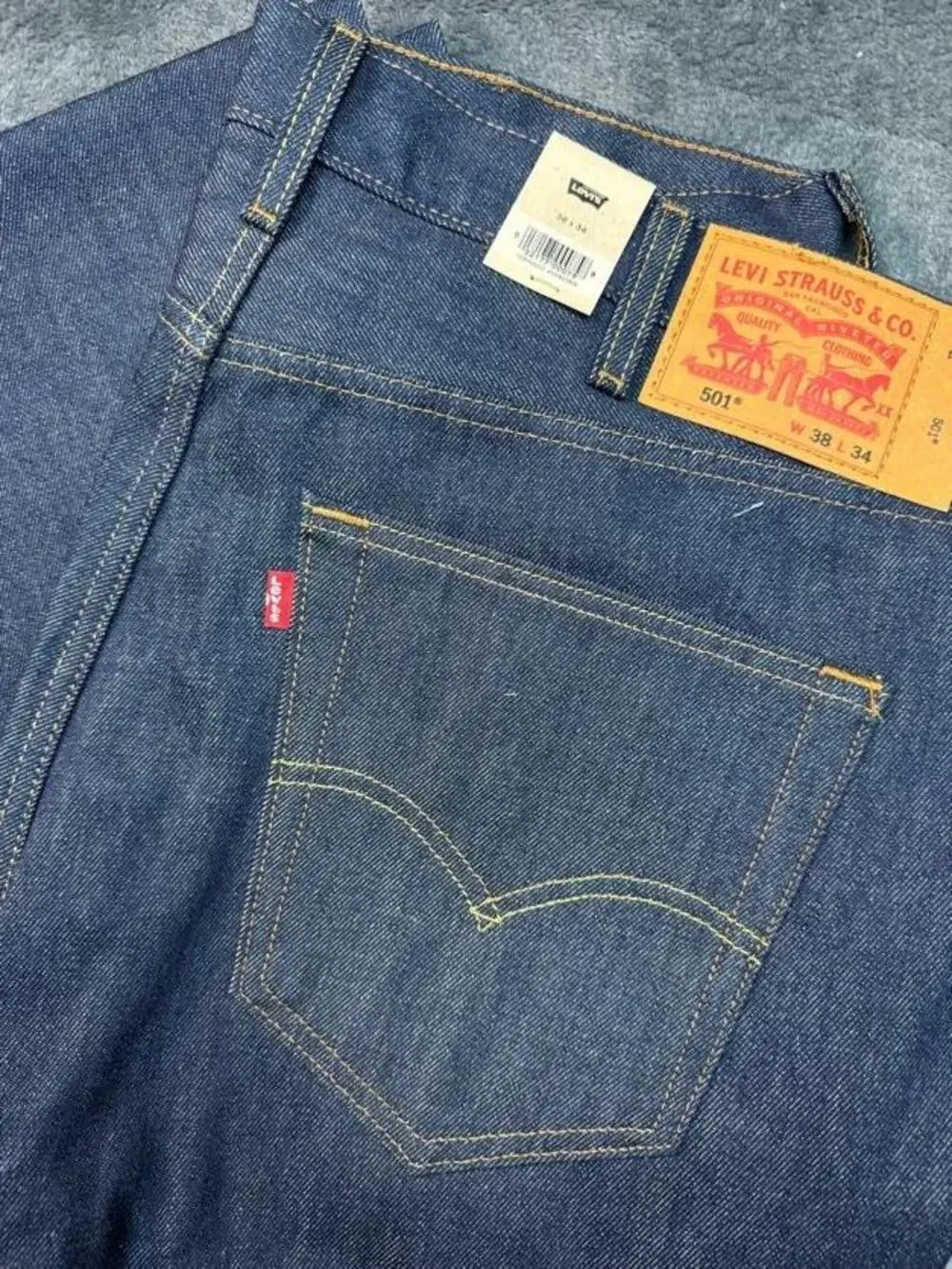 Levi's 501 Jeans Mens 38x34 Blue Raw Shrink-To-Fit Straight Button Fly Denim